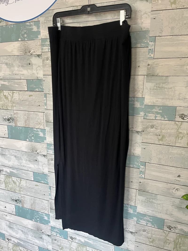 Liz Lange Maternity bottom