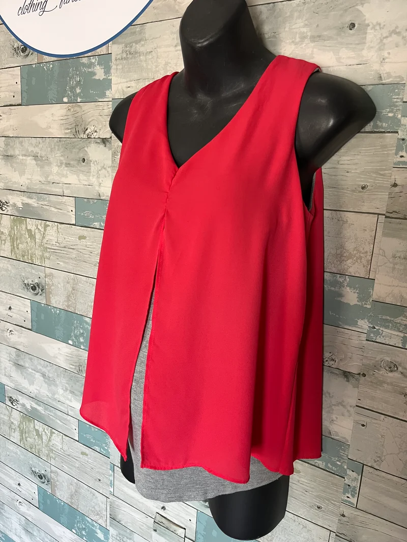 Thyme Nursing top