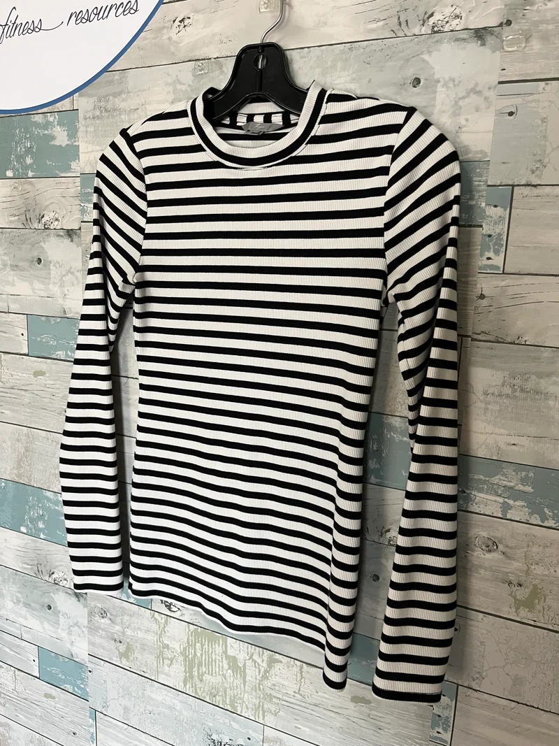Thyme Maternity top