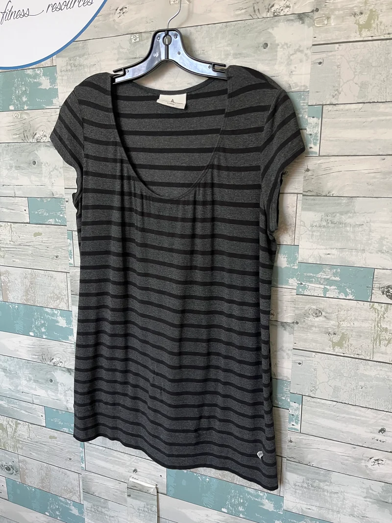 Au Fait Mama Maternity T-Shirt