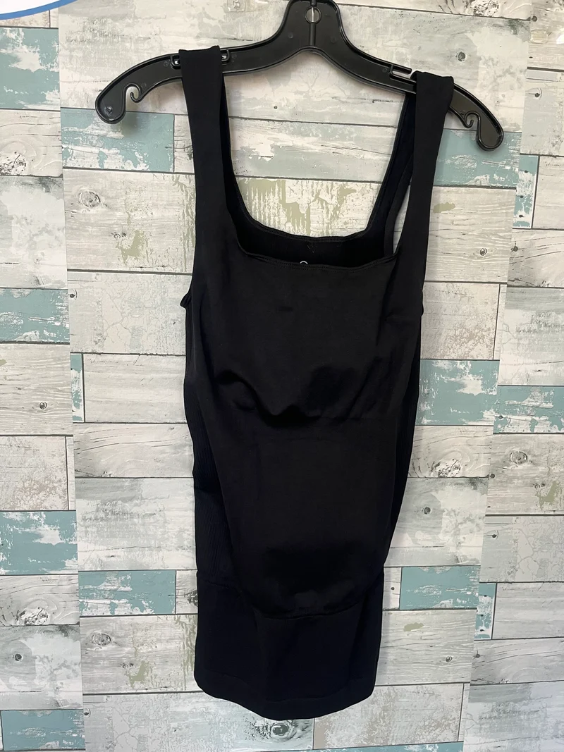 Blanqi maternity top