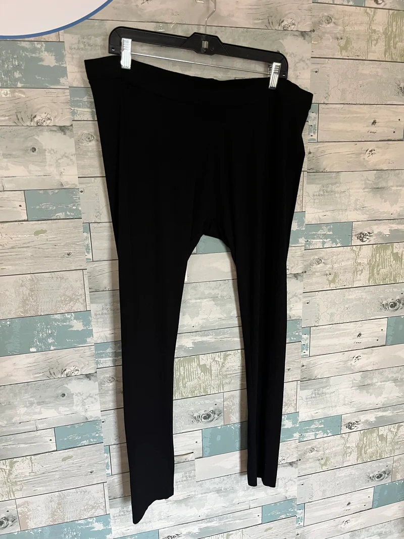 Isabella Oliver Maternity bottoms