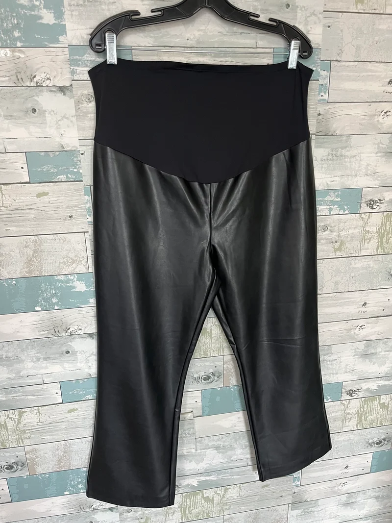 Thyme Maternity bottoms